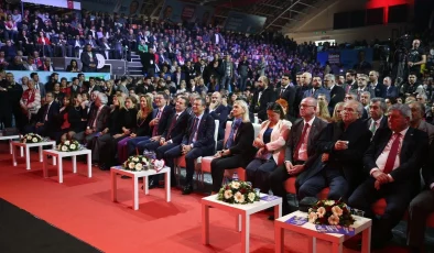 CHP Genel Başkanı Özgür Özel: ‘Bazı televizyonlarda, gazetelerde birkaç kişinin isyanını, itirazını duyuyorsunuz’