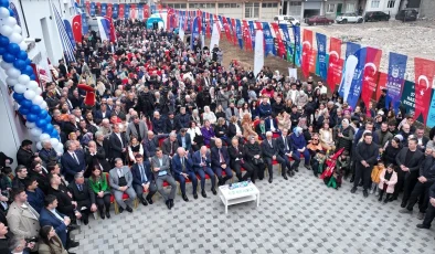 Bursa Büyükşehir Belediyesi tarafından hayırsever iş adamı Davut Çalışkan’ın destekleriyle açılan sağlık merkezi hizmete girdi