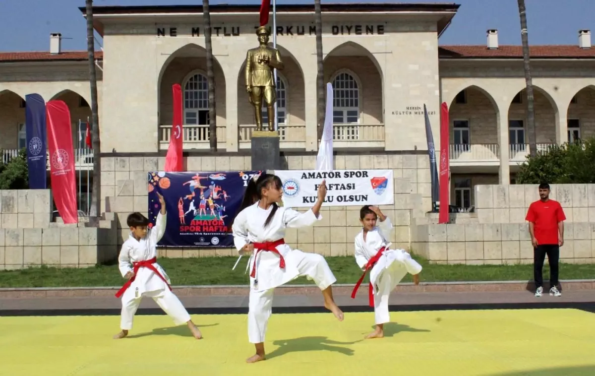 Mersin’de Amatör Spor Haftası Yürüyüşü