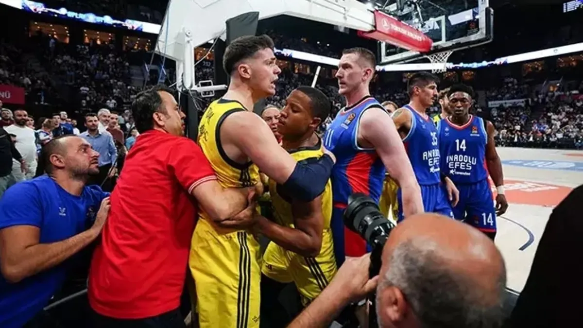 Tarık Biberovic’ten Elijah Bryant’a cevap! ‘Tüm bilgiler EuroLeague ile paylaşılmıştır’