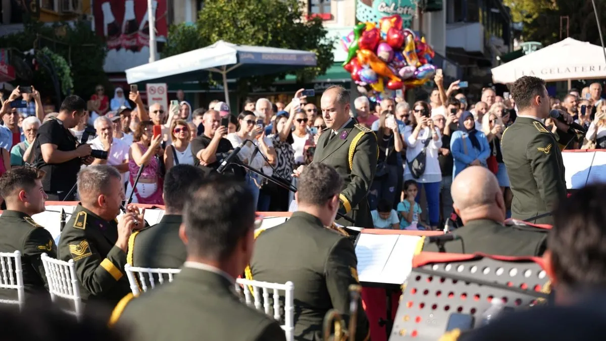 Antalya Kültür Yolu Festivali sanatseverlerin yoğun ilgisi ile başladı