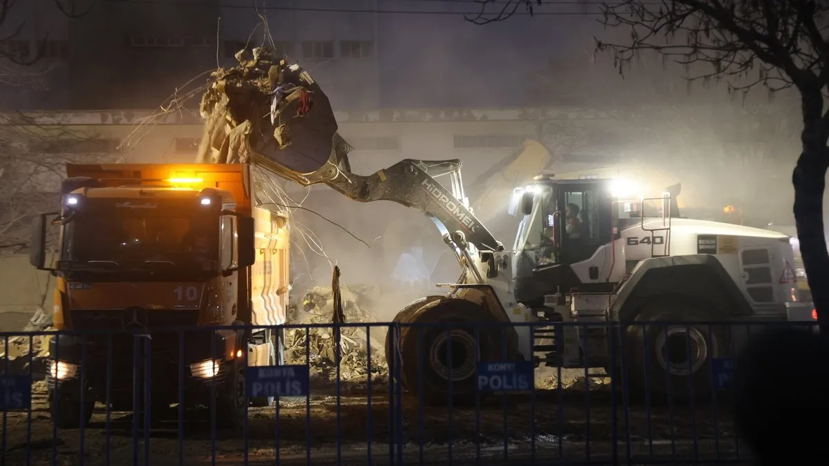 Konya’da çöken binada enkaz kaldırma işlemi tamamlandı