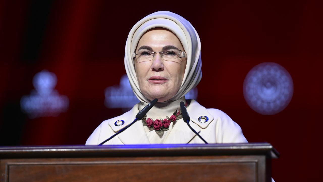 Emine Erdoğan: Bilim kadınlarımız, Türkiye Yüzyılı’nın parlayan yıldızları olacak